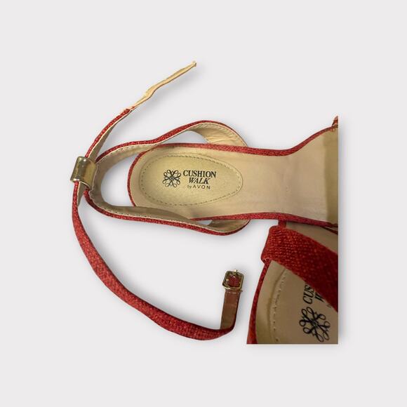 Cushion Walk Red Beaded Sandals – Size 8 | Block Heel - Picture 4 of 4
